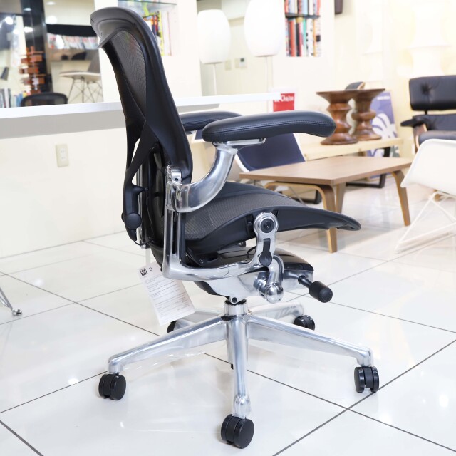 アーロンチェア リマスタード Bサイズ 製造年月2021年10月 やり過ごせる 