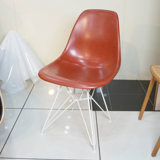 ハーマンミラー　イームズ　ビンテージ　サイドシェル　ファイバーグラス Herman Miller ハーマンミラー イームズ ファイバーグラス