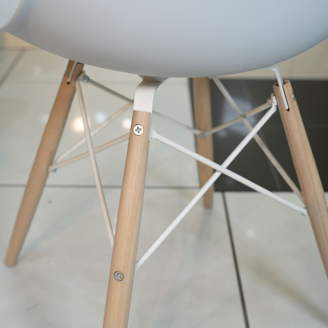 イームズ　シェルチェア　ウッドベース　ホワイト イームズ シェルチェア ウッドベース ホワイト イームズ シェルチェア