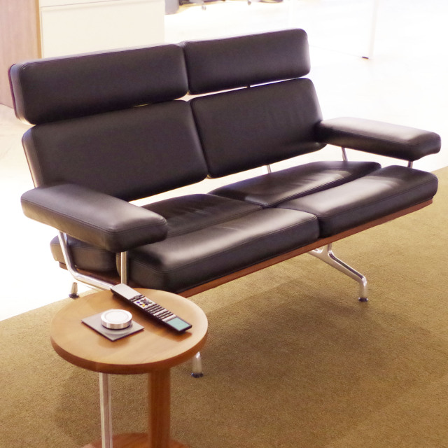 Herman Miller正規販売店】イームズソファ Eames Sofa