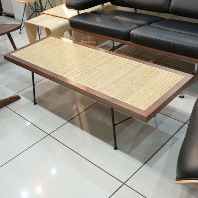 【ハーマンミラー正規販売店】ネルソンケーンベンチ Nelson Cane Bench W1219 ウォールナット/ブラックベース 展示品