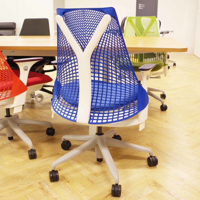 ハーマンミラー正規販売店】セイルチェア Sayl Chair ブルー  