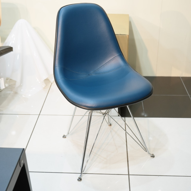 Herman MIller ヴィンテージイームズサイドシェル(ネイビー)/ビニールレザー張替え×エッフェルベース(クローム)
