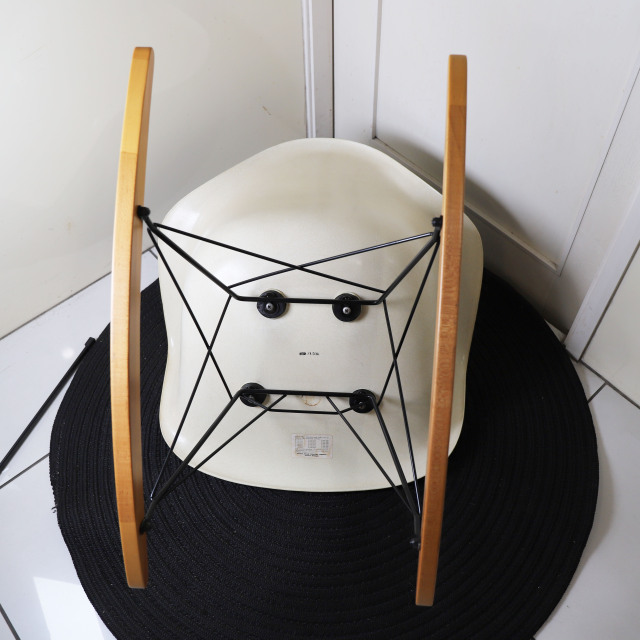 日曜日まで！　50年代 遷移期 イームズ アームシェルチェア　ハーマンミラー社製 日曜日まで！ 50年代 遷移期 イームズ アームシェルチェア