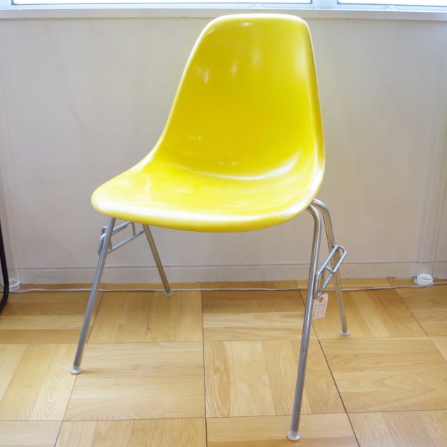 Herman MIller ヴィンテージイームズサイドシェル(イエロー)　スタッキングベース