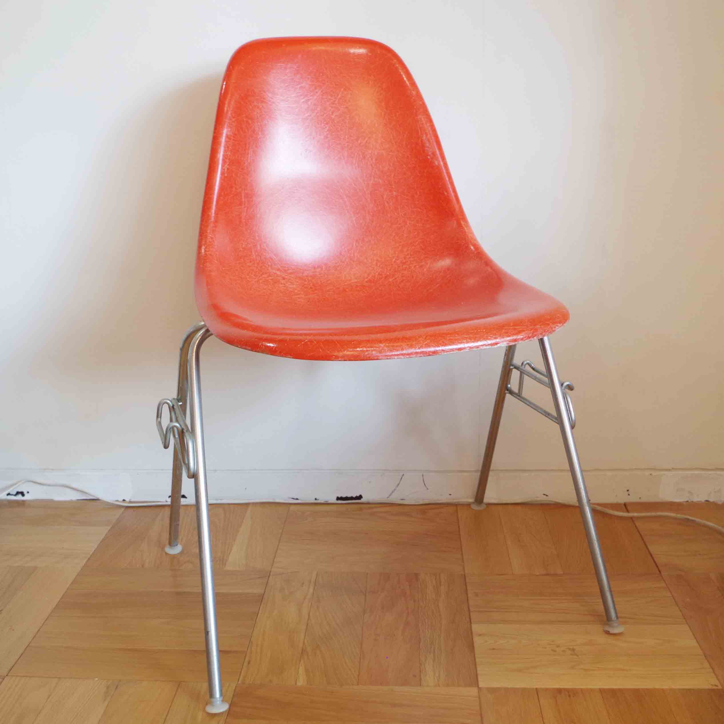 Herman MIller ヴィンテージイームズサイドシェル(レッドオレンジ)　スタッキングベース
