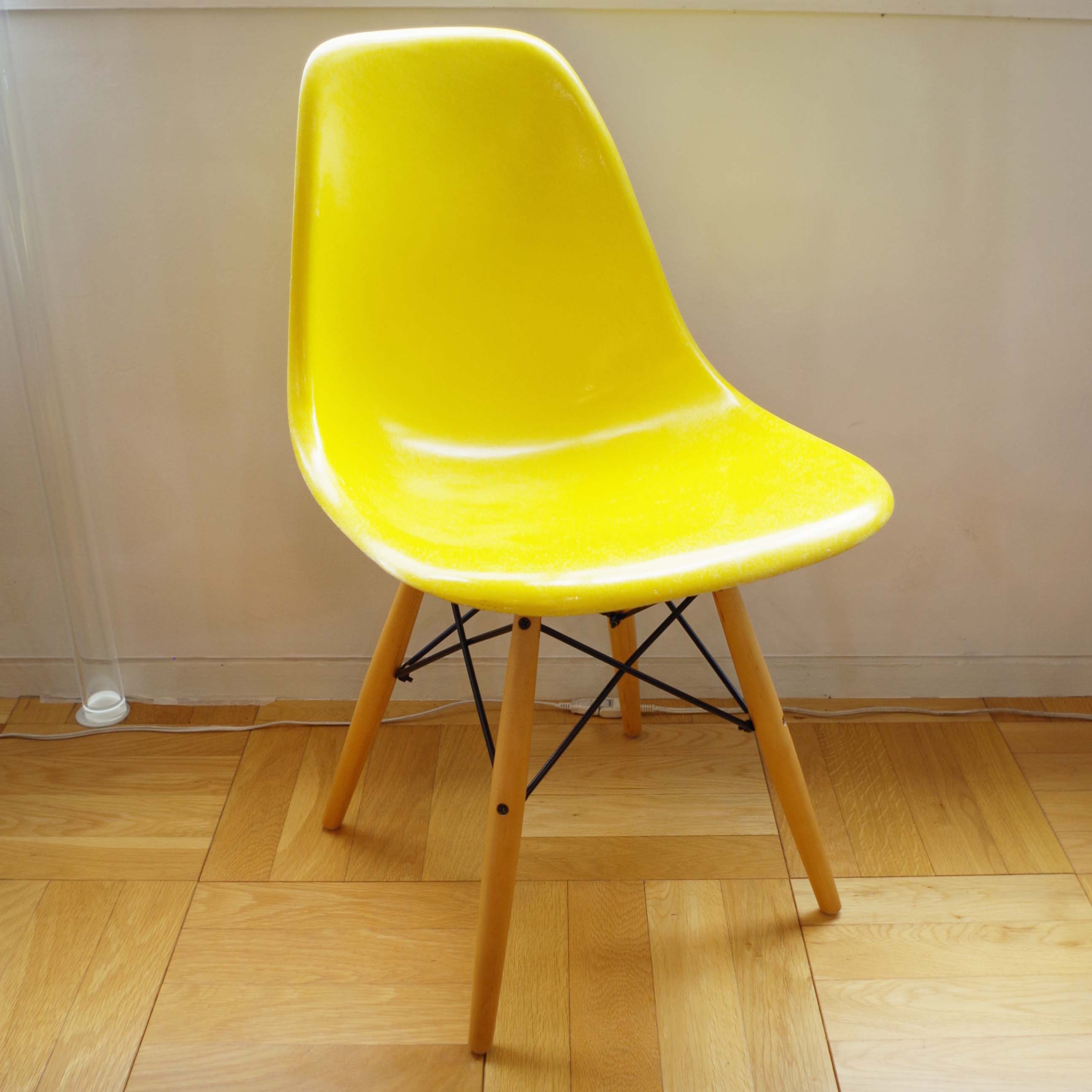 Herman MIller ヴィンテージイームズサイドシェル(イエロー)　ダウェルベース