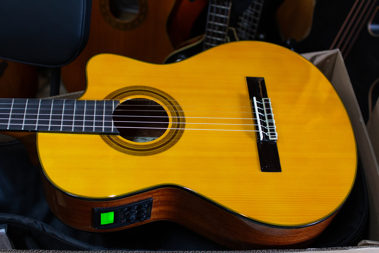 ARIA　A-35SCE 【　スプルース単板 / マホガニー 】【エレガット】　アリア　A35SCE