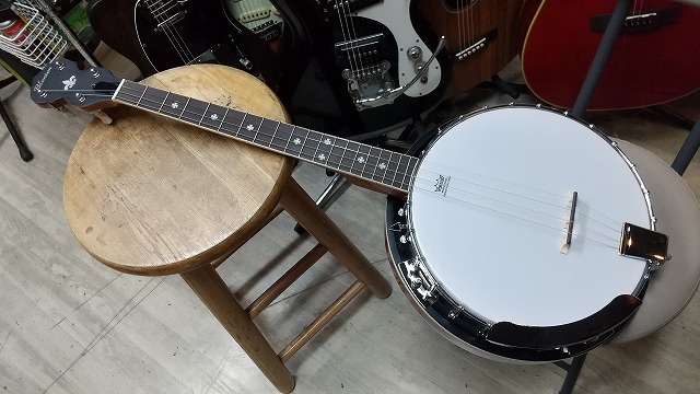 【お取り寄せ商品】Blanton　BB-15T　テナーバンジョー 　19フレット仕様　マイク搭載アンプに繋げる　エレキバンジョー　Banjo　【 ブラントン BB15T TENOR Banjo 】