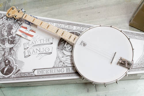 【お取り寄せ商品】　DEERING 　Goodtime Open Back　Tenor Banjo　オープンバック　テナーバンジョー　マイク搭載！ 【　ディーリング　ＰＵ搭載　グッドタイム　】　エレキバンジョー仕様　