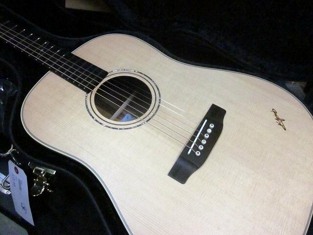 【お取り寄せ商品】K.Yairi LO-95 Rosewood　マイク搭載　アンプに繋げる　PICKUP付　LO95  【 Kヤイリ K.Yairi LO-95　　PU搭載 】　