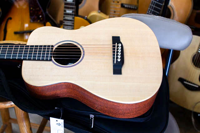 Martin　LX-1L レフティ　左利き　アンプに繋げる　リトルマーティン　【　LX1　L　Lefty 　リトルマーチン　】
