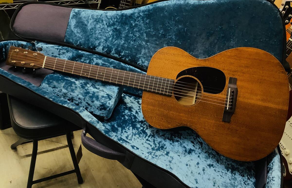 Martin 000-15M Mahogany マイク搭載！　【　アンプに繋げる　マーチン　オール単板 マホガニー 　00015M トリプルオー　】