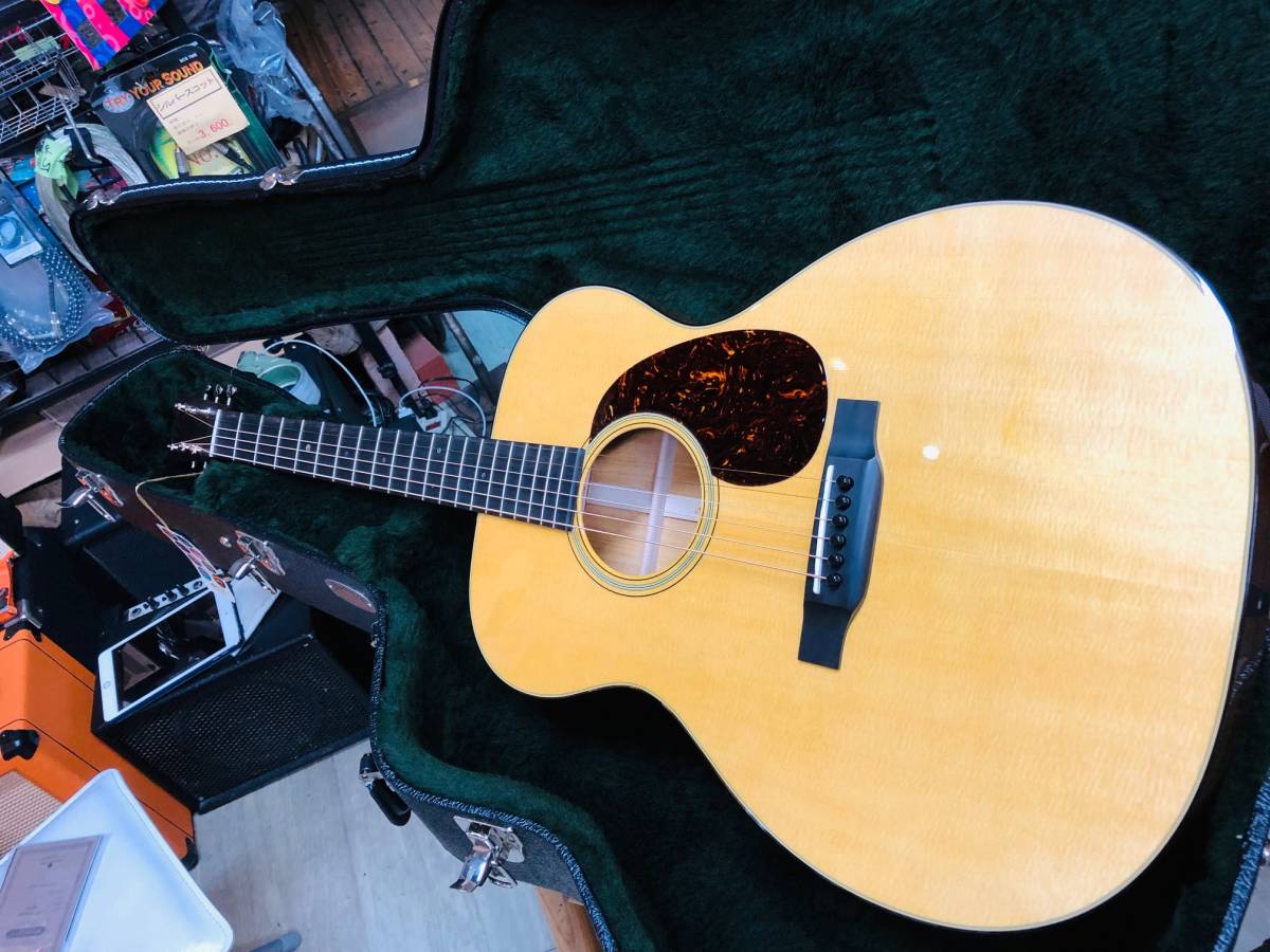 【お取り寄せ商品】Martin 000-18　Standard　Pickup Special 【 アンプに繋げる LIVE仕様 マーティン 00018 STD スタンダード 】