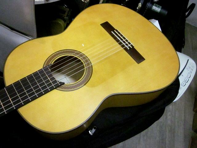 YAMAHA　CG182SF　マイク搭載！　アンプに繋げる　エレガット仕様　ヤマハ　フラメンコギター　CG-182SF