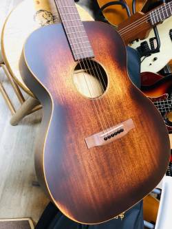 【お取り寄せ商品】Martin 000-15M Street Master　Mahogany マイク搭載！　【　アンプに繋げる　マーチン　オール マホガニー  ストリートマスター　00015M　StreetMaster　　】