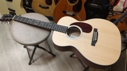 Martin 000 フォークギタータイプ 000JR 10 【 オール単板 】 アンプに 