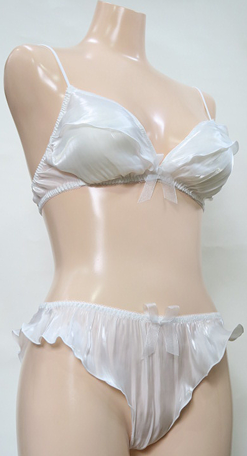 プラチナの輝き、ゆるーいプリーツ、ノンワイヤーブラ・ソフトブラ プラチナの輝き、ゆるーいプリーツ、ノンワイヤーブラ・ソフトブラ