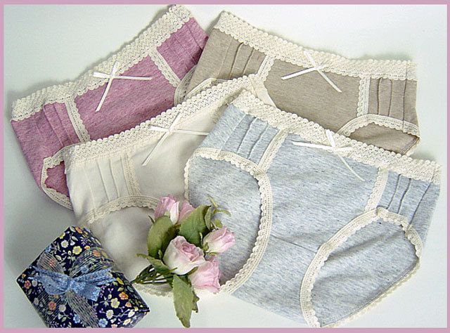 ピンタックがクラッシックな オーガニック.コットンベアー天 ショーツM.L