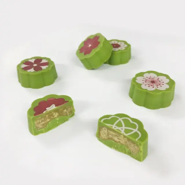 モンロワール 桜花紋 抹茶 風味 15個入 神戸土産 チョコレート