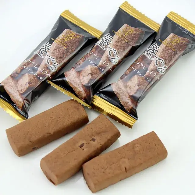 神戸土産　神戸奏でるショコラしっとりバー　9個入