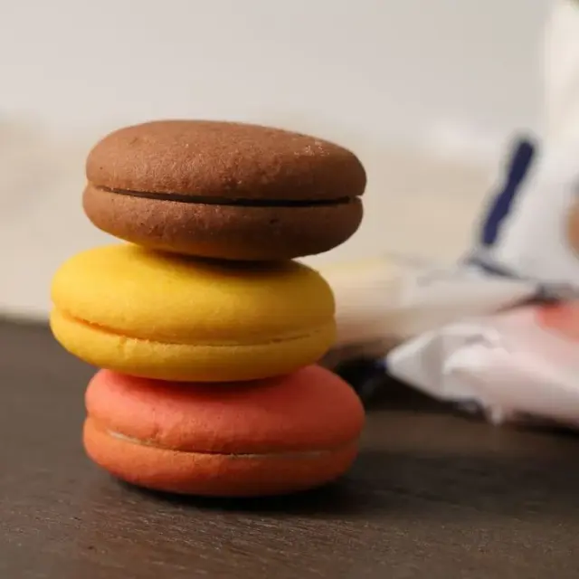 KOBE まるこるん アソート 9個入 (いちご・チーズ・ショコラ) サンドクッキー (のし対応） 亀の井亀井堂本家 神戸土産