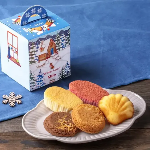 ファクトリーシン ウィンターアソート 手提げ紙袋付き クリスマス 神戸スイーツ ギフト プレゼント 洋菓子 焼菓子 個包装 賞味期限 常温 美味しい 人気 ランキング 通販