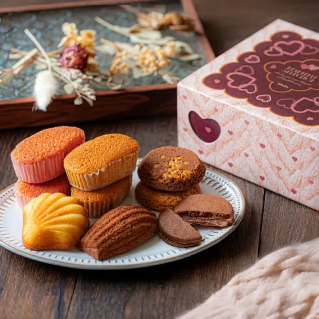 バレンタイン ２０２６チョコ以外 ファクトリーシン ハートフルセレクト ９個入 HES12-26A  焼菓子詰合せ プレゼント ギフト 神戸スイーツ 洋菓子 人気 ランキング 通販 個包装 賞味期限 常温 可愛い おしゃれ 贈答品 御礼 御祝