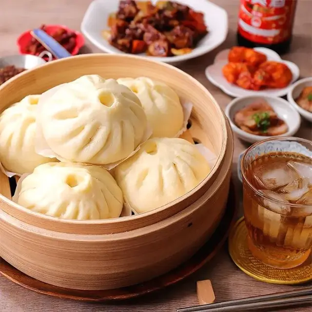 神戸牛肉まん ６０ｇ×４個入り