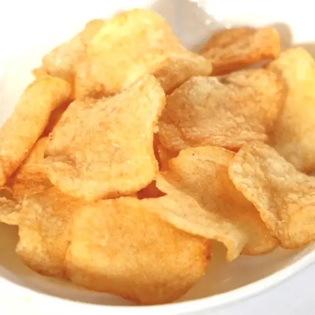 カルビー堅あげポテト 串かつソース味 ８袋入  西近畿乾