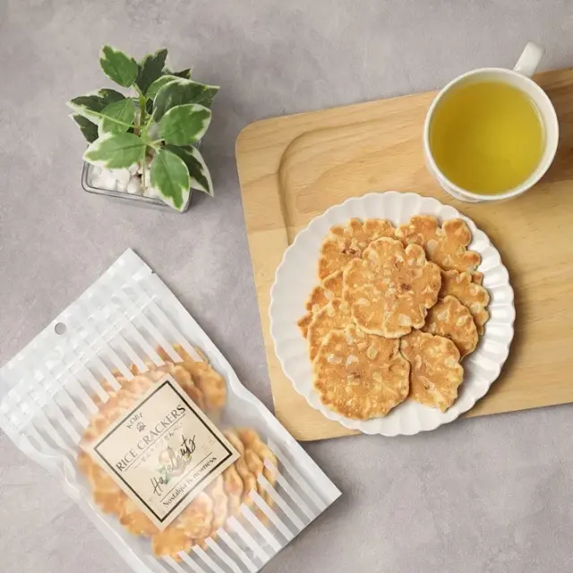 神戸ヘーゼルナッツせんべい