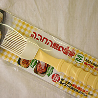 シリコン塗り刷毛　Mアイボリー