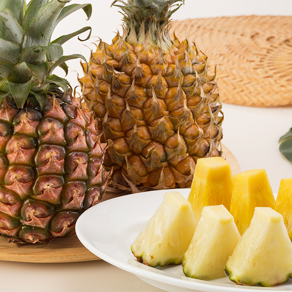 沖縄県産 2種の甘みたっぷり国産パイナップル『ピーチパイン  