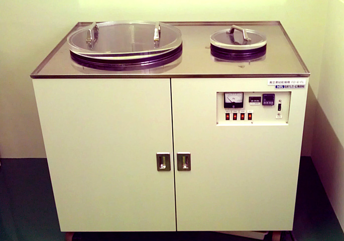 フリーズドライヤー　凍結乾燥機　真空　野菜　食品の乾燥に最適な 中型凍結乾燥機　セル・ダイアグノスティックス