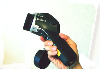 【赤外線サーモグラフィーの総合デパート　ブルーラグーン通販】赤外線サーモグラフィー_熱画像カメラ_FLIR_CPA-E40BX