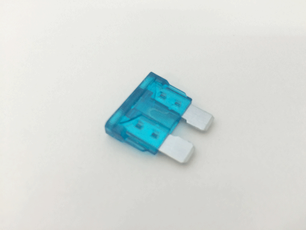 オートヒューズ　15A