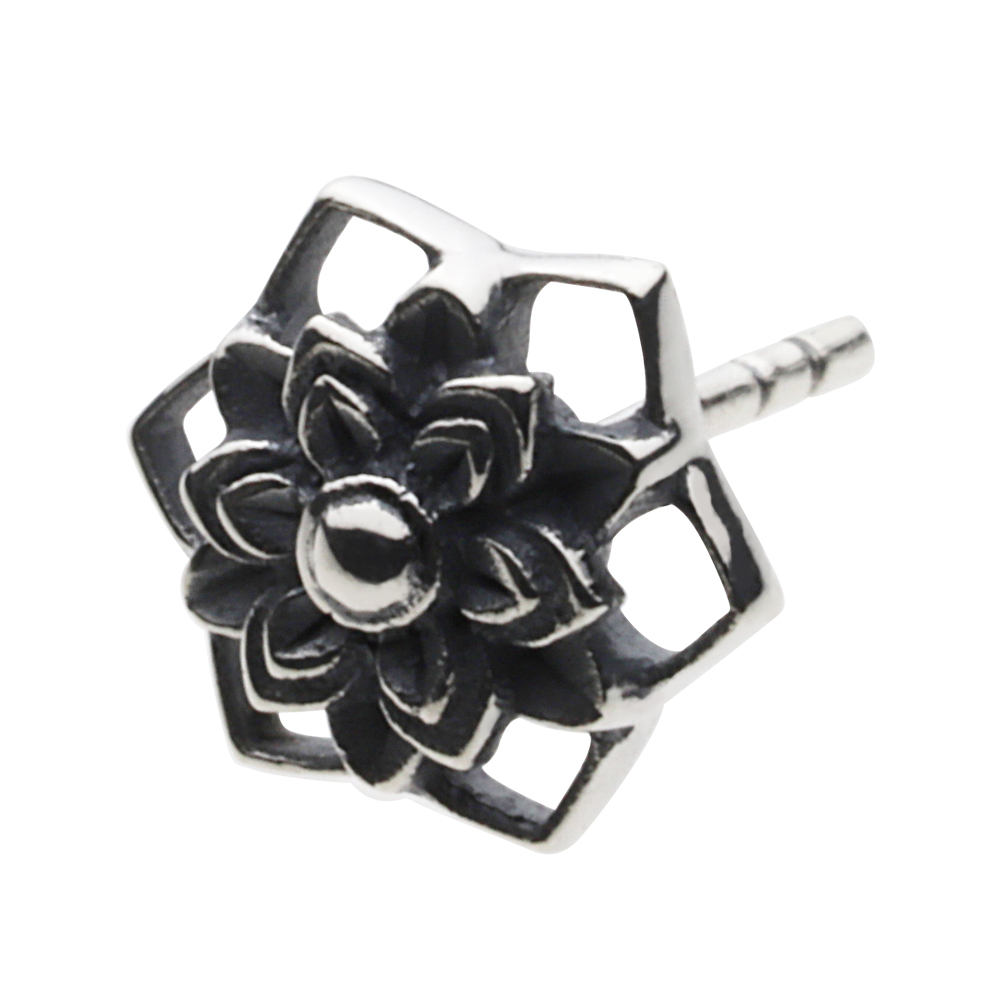 cenote e0664 【シルバーアクセサリー】蓮華 植物 ピアス