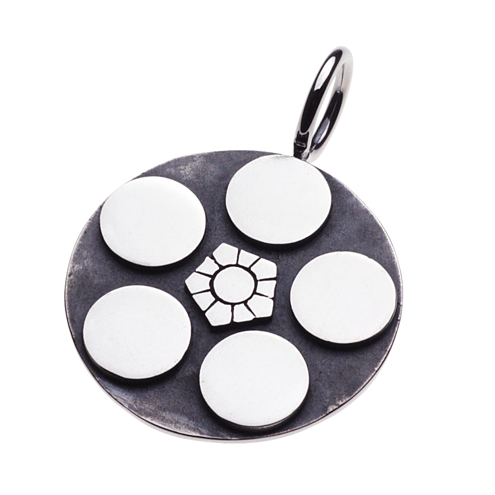 cenote p0215 【シルバーアクセサリー】 和柄 家紋 前田慶次 梅鉢ペンダント