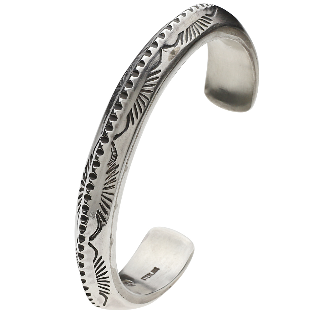 cenote u0015c【シルバーアクセサリー】 US直輸入 正規インディアンジュエリー エルヴィラ・ビル ナバホバングル made in USA