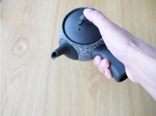 急須かわいい【常滑焼急須 STONE 黒 】310cc 帯アミ