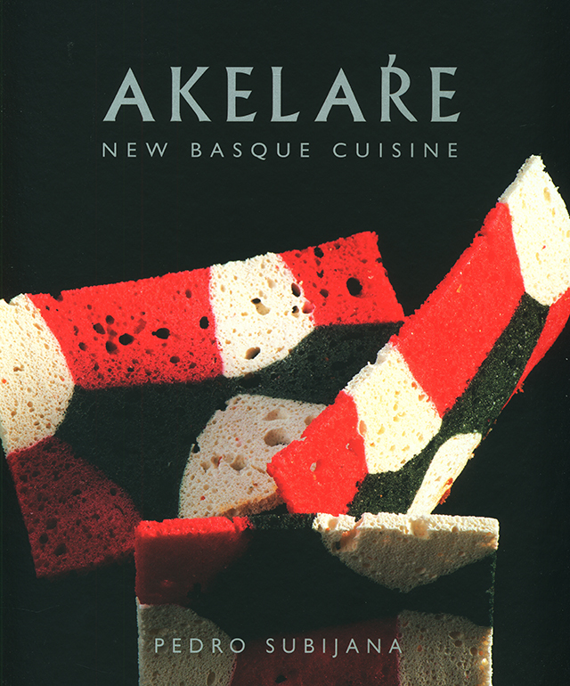 AKELARE (スペイン　サン・セバスティアン) 中古　英語併記