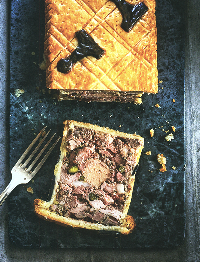 パテクルート　本 La CONFRERIE DU PATE CROUTE】 今回ご紹介するのはパテ