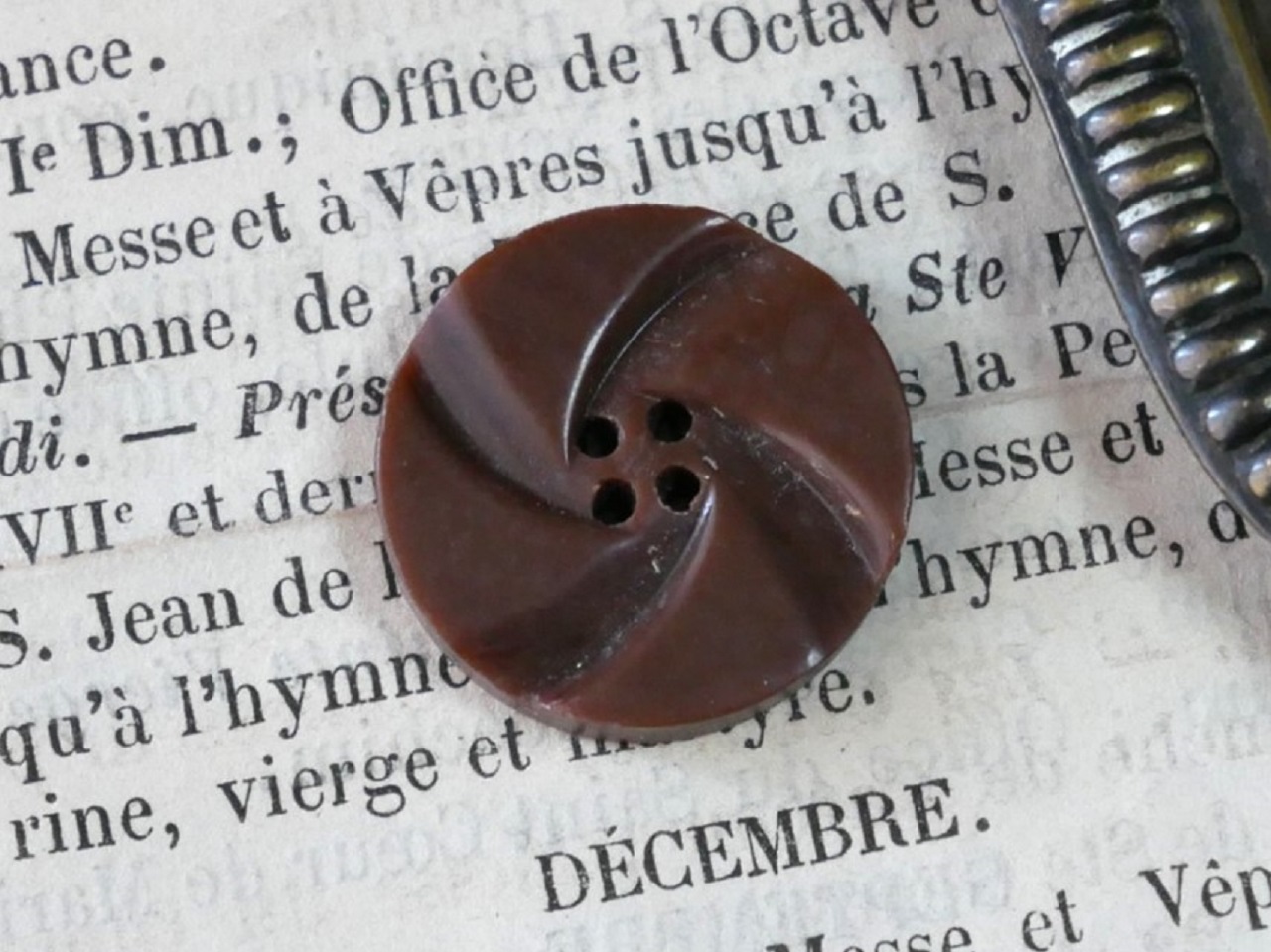 フランスベークライトボタン（Marron）