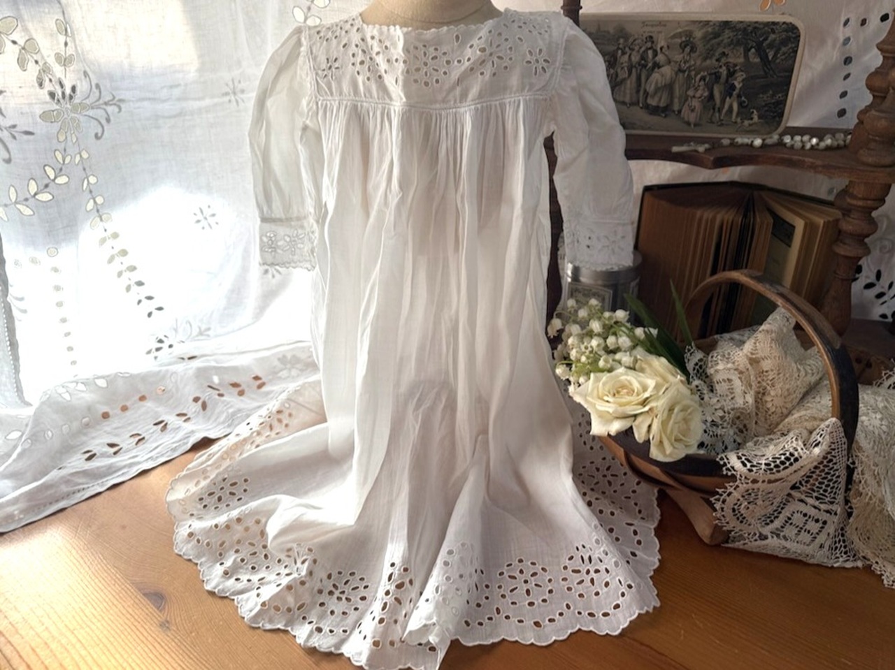 ホワイトコットンカットワークチャイルドワンピース