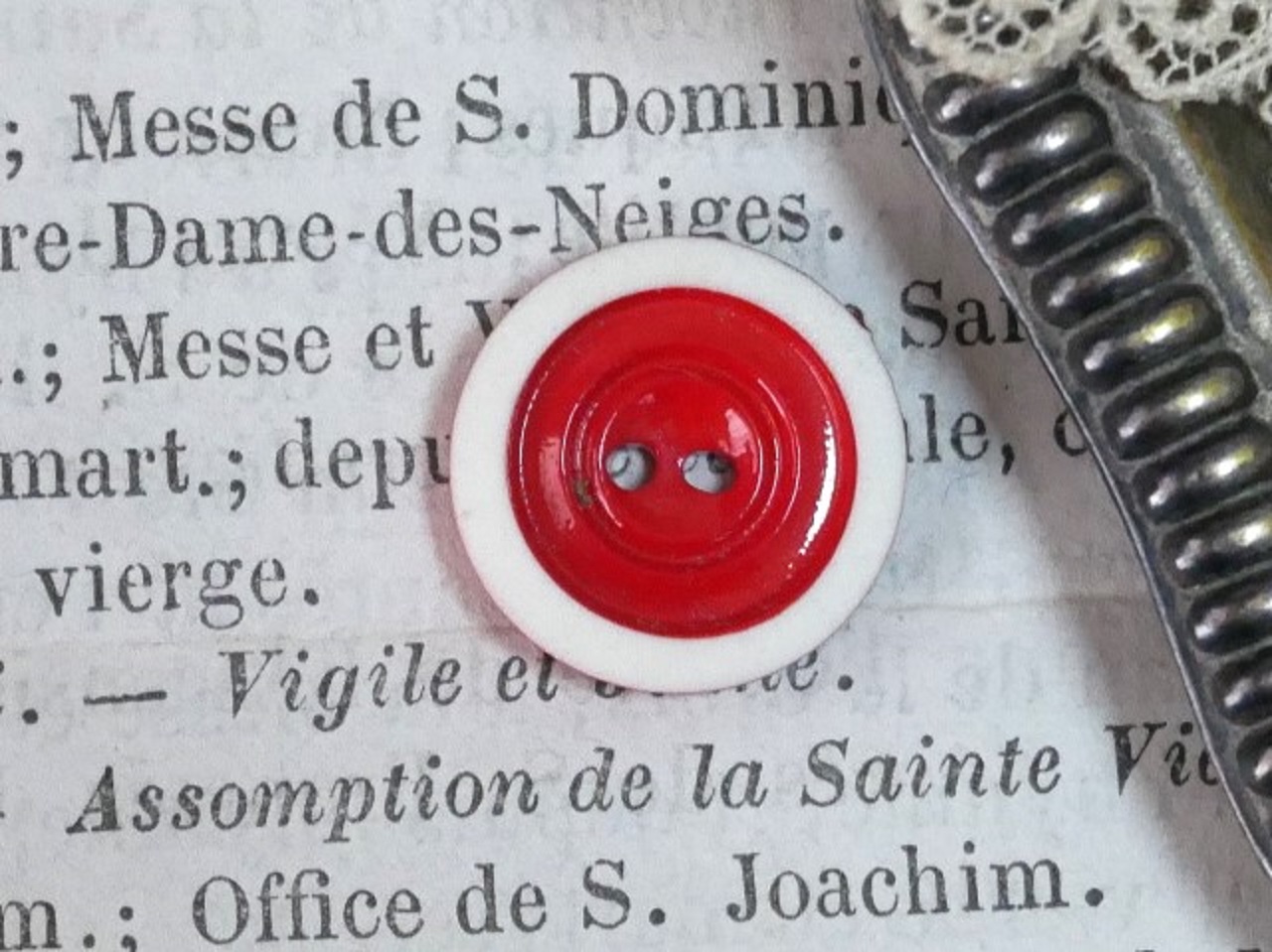 フランスアンティークガラリスボタン（RougeS）