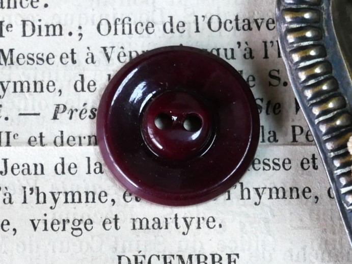 フランスアンティークプラスチックボタン（ラウンドブラウンM/M32）