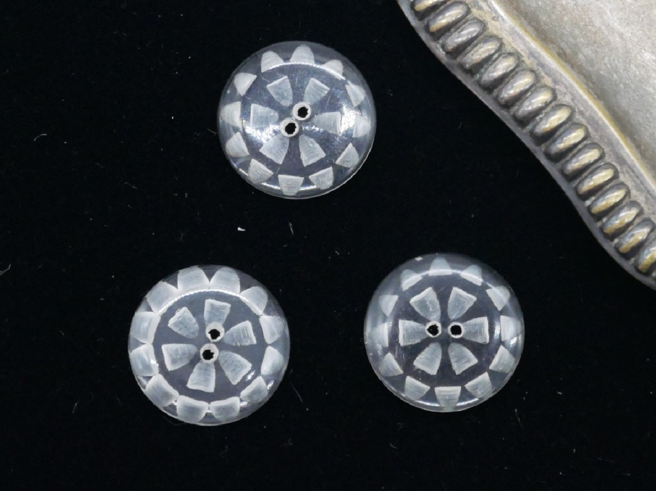 フランスヴィンテージルーサイトミニボタンA（直径1.4cm）