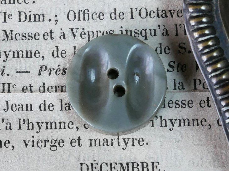 フランスデザインボタン（グレイ）