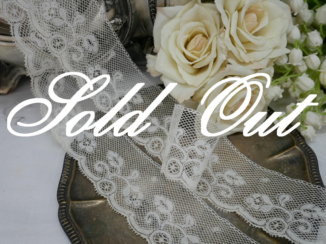 ヴァレンシエンヌスカラップカットレース（チューリップ）