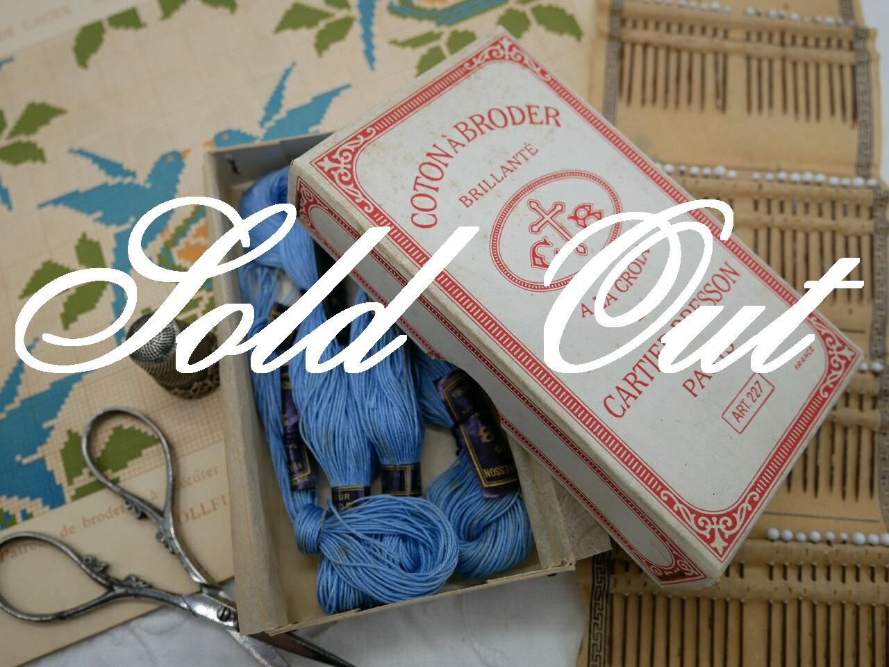 アンティークCARTIER-BRESSONボックス入り刺繍糸セット582